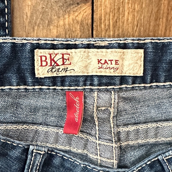BKE Blue Jeans - Picture 3 of 8